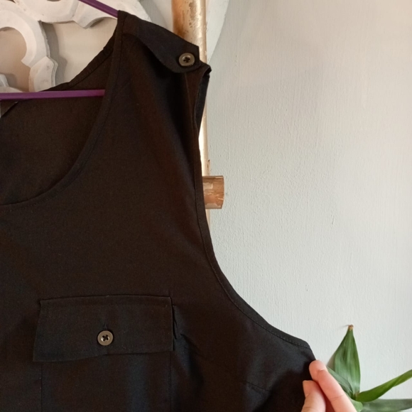 NWOT Plus Black Flowy Top - Picture 12 of 15